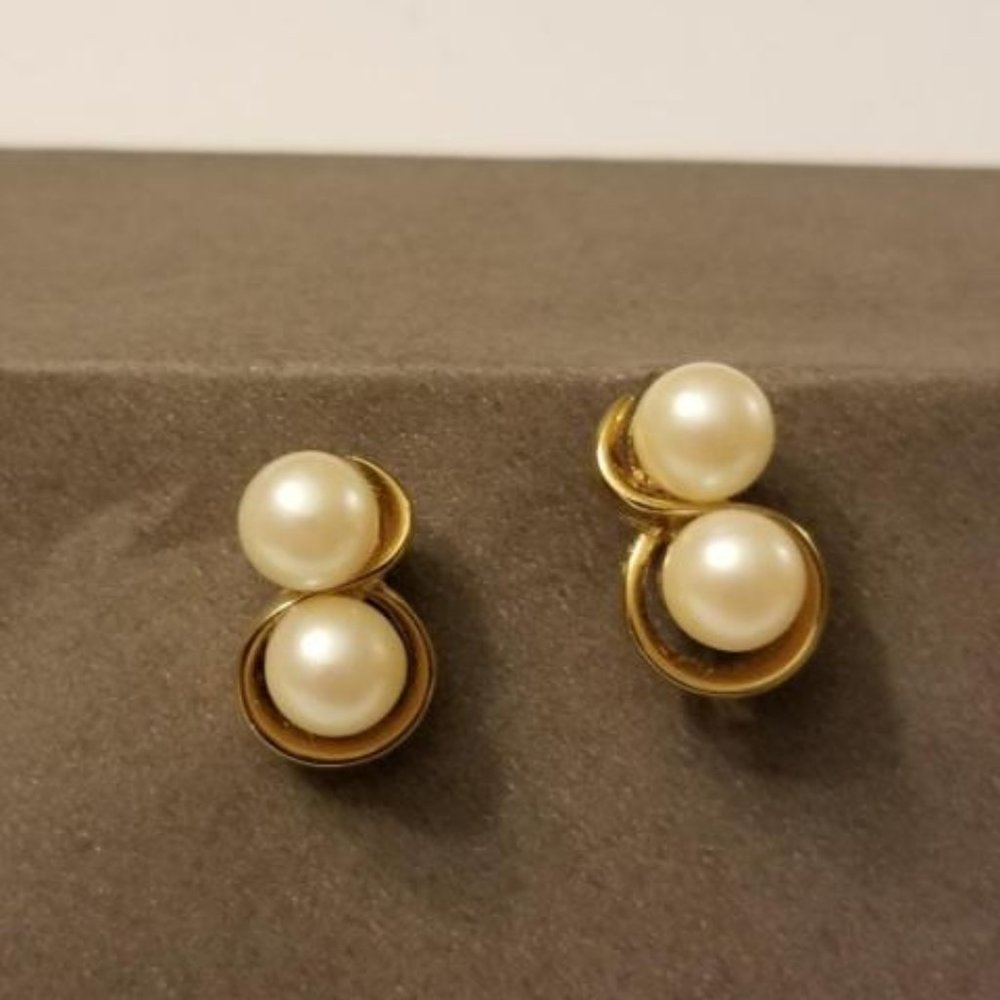 Richelieu Signed Gold Tone Faux Pearl Earrings